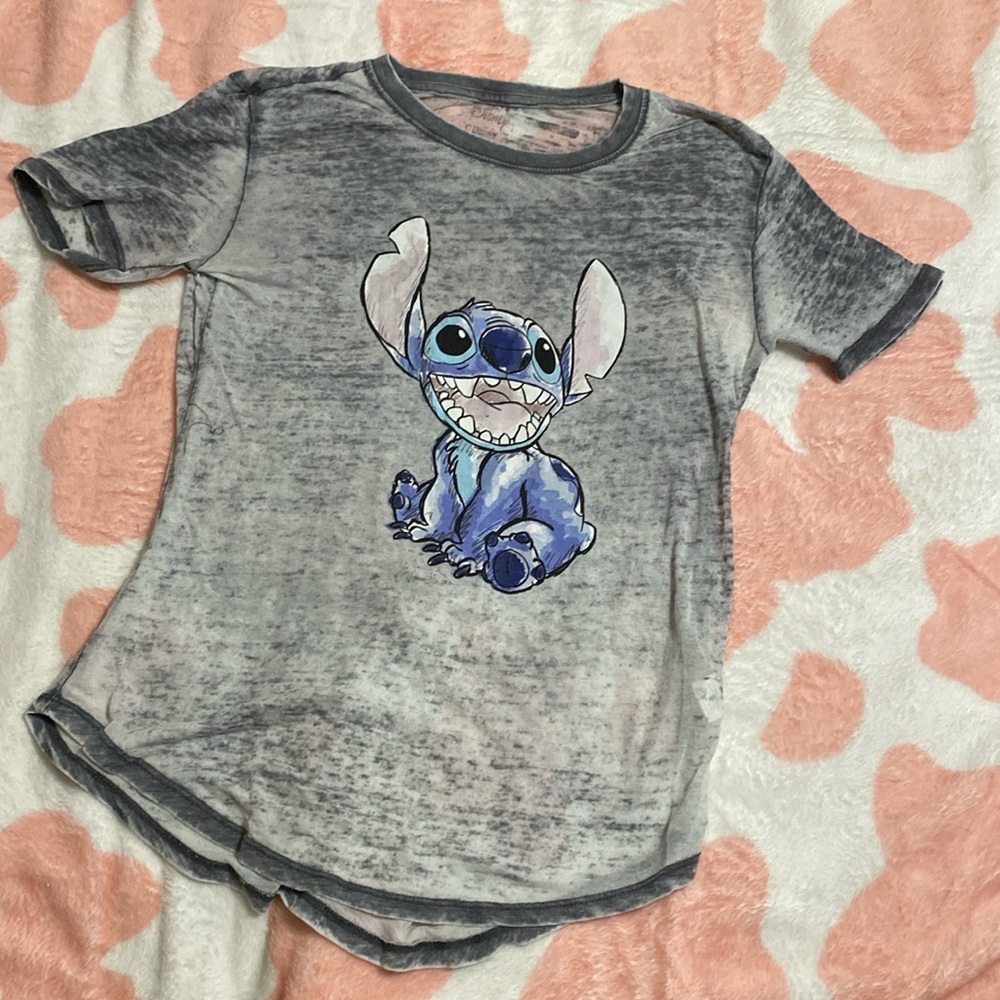 Disney - Stitch - Burnt out Tee - Size Small